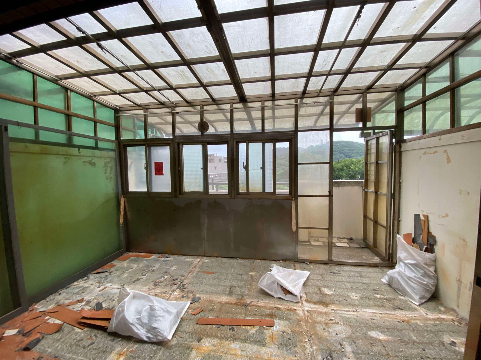 頂樓玻璃屋拆舊